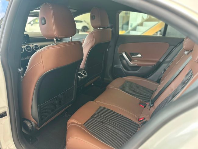 Mercedes CLA  220 D DCT 2.0 190CV  - Foto 21
