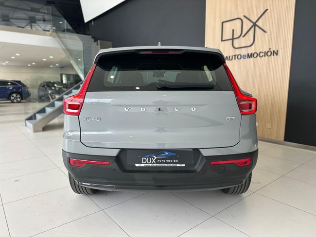 Volvo XC40 XC40 Plus B3 Dark Auto  - Foto 8