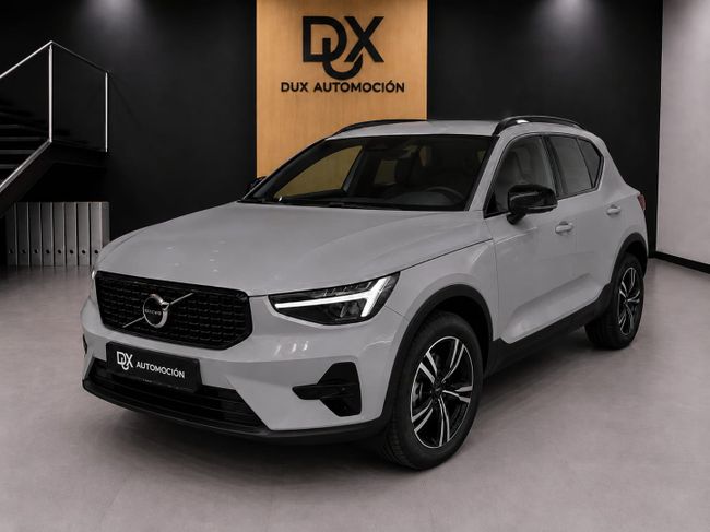 Volvo XC40 XC40 Plus B3 Dark Auto  - Foto 1