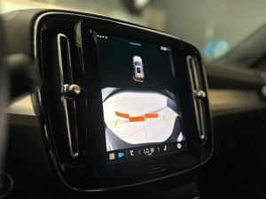 Volvo XC40 XC40 Plus B3 Dark Auto  - Foto 23