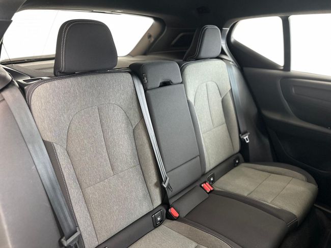 Volvo XC40 XC40 Plus B3 Dark Auto  - Foto 31