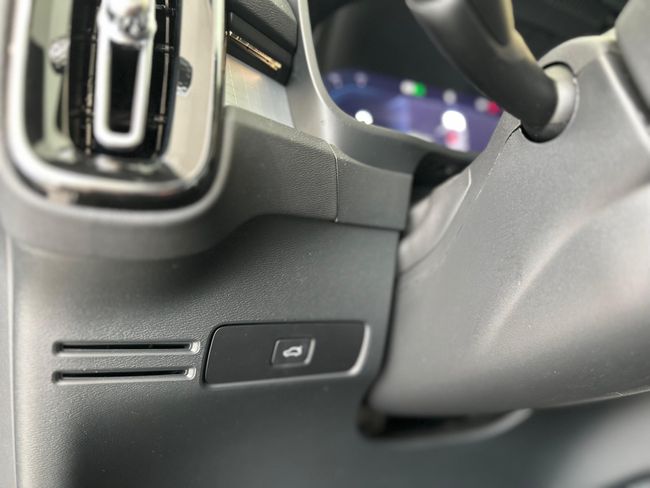Volvo XC40 XC40 Plus B3 Dark Auto  - Foto 26