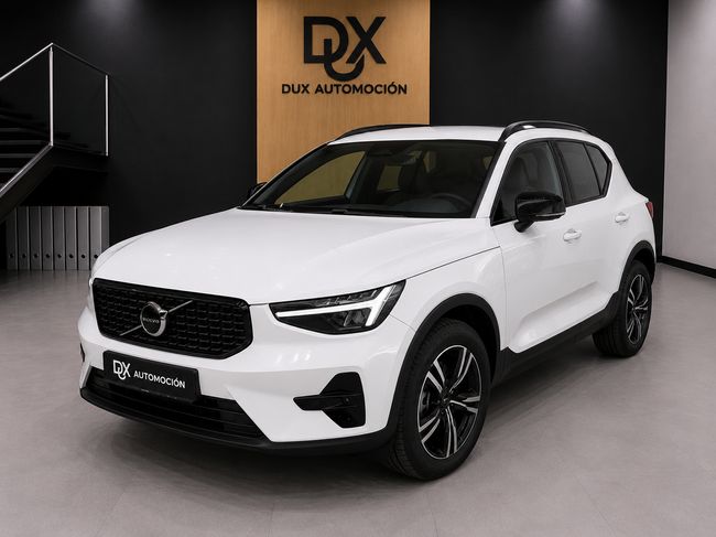 Volvo XC40 XC40 Plus B3 Dark Auto  - Foto 1
