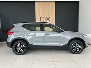 Volvo XC40 XC40 Plus B3 Dark Auto  - Foto 6