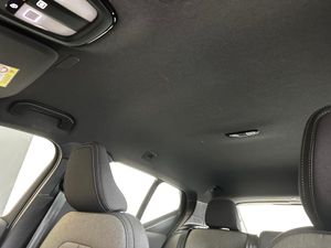 Volvo XC40 XC40 Plus B3 Dark Auto  - Foto 29