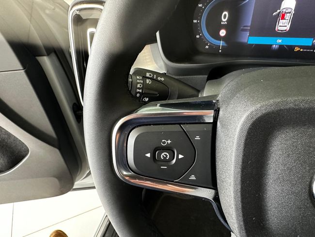 Volvo XC40 XC40 Plus B3 Dark Auto  - Foto 15