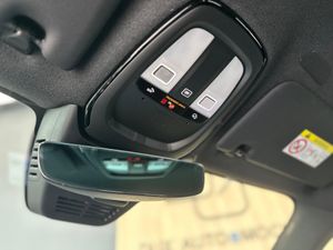 Volvo XC40 XC40 Plus B3 Dark Auto  - Foto 27