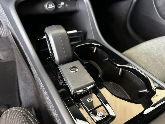 Volvo XC40 XC40 Plus B3 Dark Auto  - Foto 18