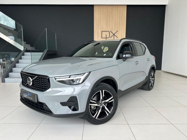 Volvo XC40 XC40 Plus B3 Dark Auto  - Foto 1