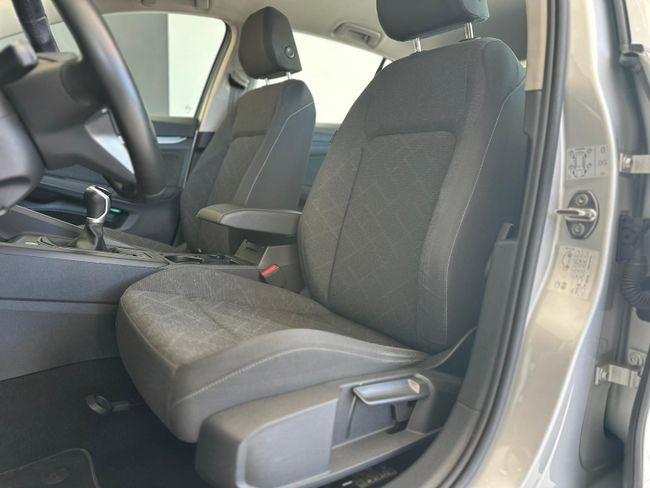Volkswagen Golf Life 2.0 TDI 85 kW  - Foto 23