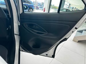 Toyota Yaris Cross Hybrid 120H Business Plus  - Foto 32