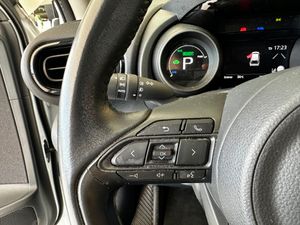 Toyota Yaris Cross Hybrid 120H Business Plus  - Foto 13