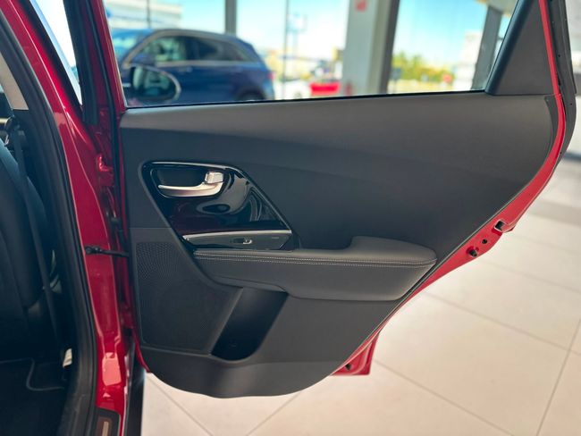 Kia Niro 1.6 GDi HEV 141 CV Emotion  - Foto 31
