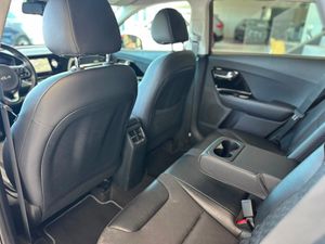 Kia Niro 1.6 GDi HEV 141 CV Emotion  - Foto 23