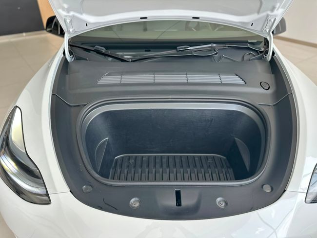 Tesla Model Y Gran autonomía Tracción integral  - Foto 9
