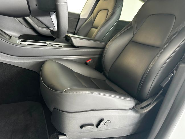 Tesla Model Y Gran autonomía Tracción integral  - Foto 20
