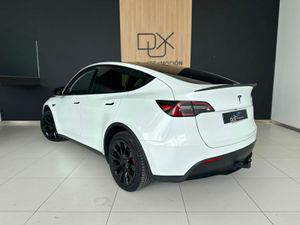 Tesla Model Y Gran autonomía Tracción integral  - Foto 3