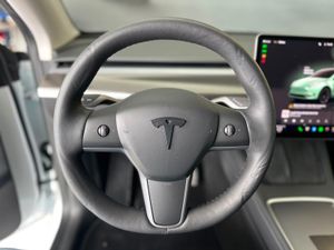 Tesla Model Y Gran autonomía Tracción integral  - Foto 14