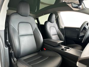 Tesla Model Y Gran autonomía Tracción integral  - Foto 24