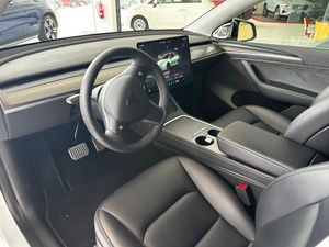 Tesla Model Y Gran autonomía Tracción integral  - Foto 22