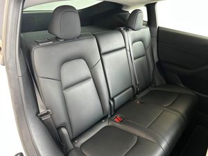 Tesla Model Y Gran autonomía Tracción integral  - Foto 23