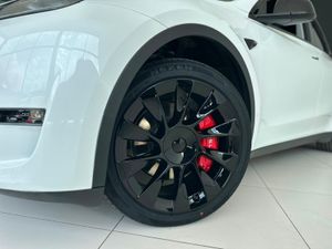 Tesla Model Y Gran autonomía Tracción integral  - Foto 4