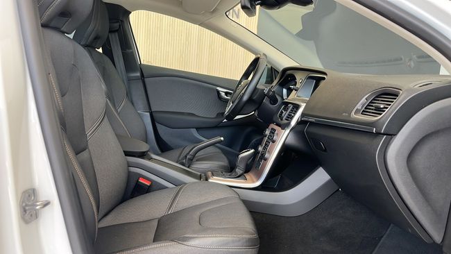 Volvo Cross Country VOLVO V40 CR 5p Berline D3 150CV Geartronic  - Foto 25