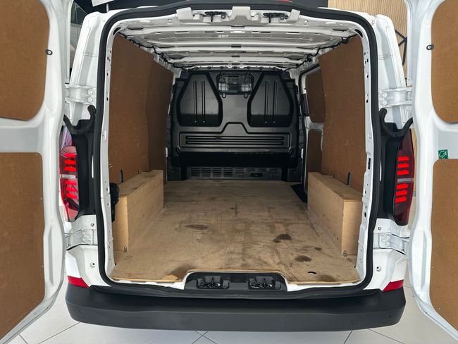 Volkswagen Transporter FURGO CORTO 2.0 TDI 110CV  - Foto 13