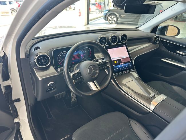 Mercedes GLC 220D 4 MATIC 220CV AMG LINE AT9  - Foto 24