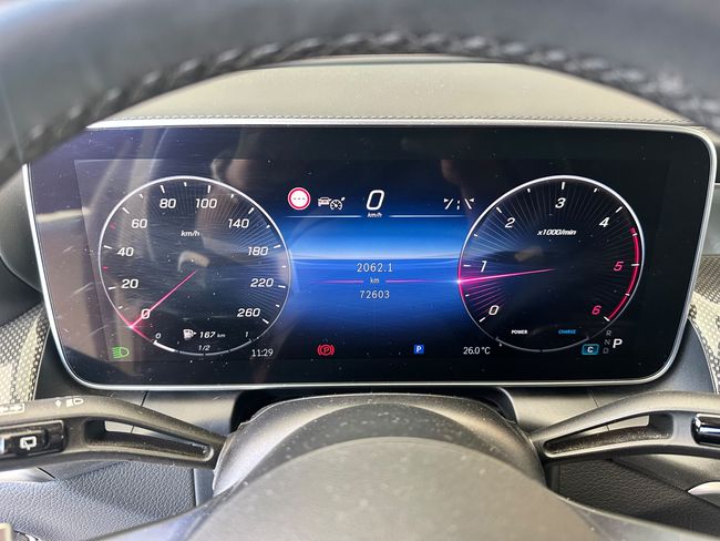 Mercedes GLC 220D 4 MATIC 220CV AMG LINE AT9  - Foto 17