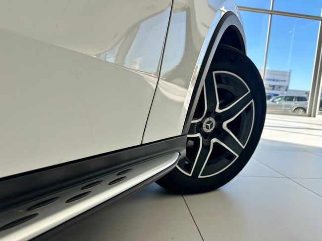 Mercedes GLC 220D 4 MATIC 220CV AMG LINE AT9  - Foto 8