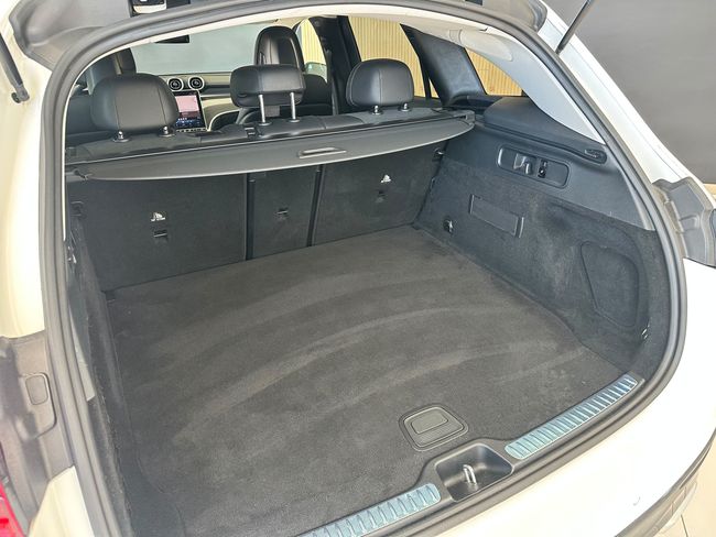 Mercedes GLC 220D 4 MATIC 220CV AMG LINE AT9  - Foto 11