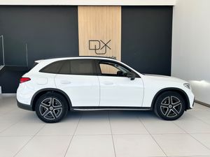 Mercedes GLC 220D 4 MATIC 220CV AMG LINE AT9  - Foto 5