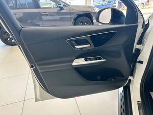 Mercedes GLC 220D 4 MATIC 220CV AMG LINE AT9  - Foto 32