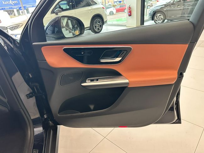 Mercedes GLC 300 e 4MATIC AVANTGARDE 2.0 313CV  - Foto 31