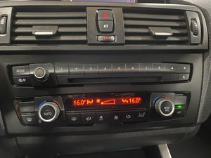 BMW Serie 1 114i Advance plus luxury - Foto 23