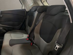 Renault Captur Zen TCe 120 - Foto 18