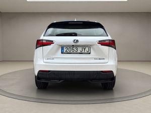 Lexus NX 2.5 300h  - Foto 7