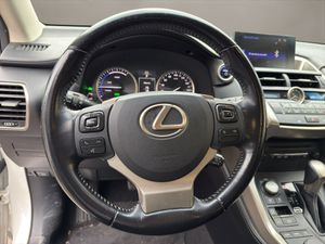 Lexus NX 2.5 300h  - Foto 13