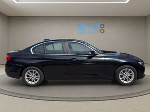 BMW Serie 3 316d  - Foto 9