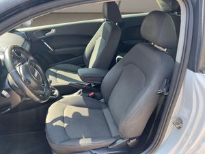 Audi A1 1.6 TDI ultra Attraction  - Foto 10