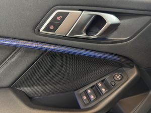 BMW Serie 1 118i Auto. - Foto 18