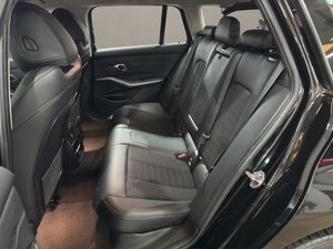 BMW Serie 3 330e xDrive Touring - Foto 12