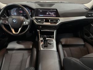 BMW Serie 3 330e xDrive Touring - Foto 13