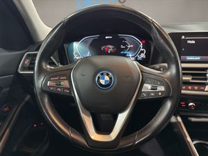 BMW Serie 3 330e xDrive Touring - Foto 16