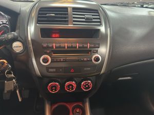 Mitsubishi ASX 200 DI-D Motion - Foto 13