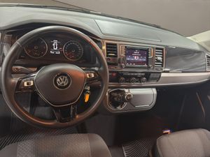 Volkswagen Multivan Outdoor Corto 2.0 TDI 110kW(150CV) BMT adaptado con rampa elevadora eléctrica para silla de ruedas. - Foto 16
