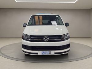 Volkswagen Multivan Outdoor Corto 2.0 TDI 110kW(150CV) BMT adaptado con rampa elevadora eléctrica para silla de ruedas. - Foto 9