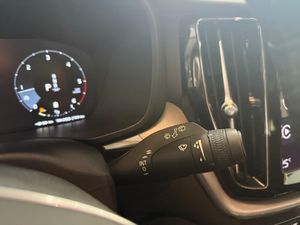 Volvo XC60 2.0 B4 D AWD Momentum Pro Auto - Foto 20