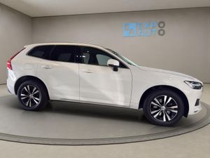 Volvo XC60 2.0 B4 D AWD Momentum Pro Auto - Foto 5